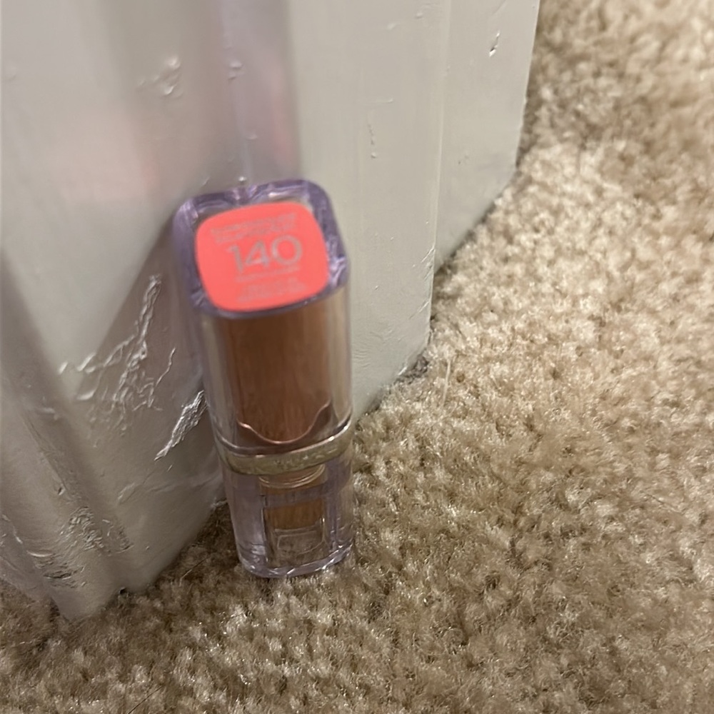 L’Oréal lip set - Picture 2 of 5